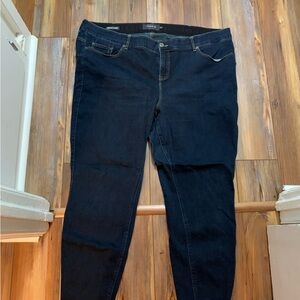 Torrid bombshell skinny size 26